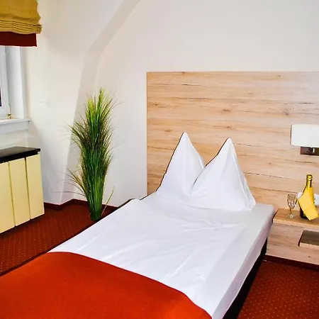 ゲストハウス Gasthaus-pension Schwarzer Graf ヴィンディッシュガルシュテン